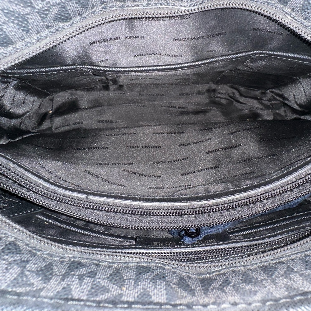 MK jet Set Small Tote Bag - Picture 13 of 14